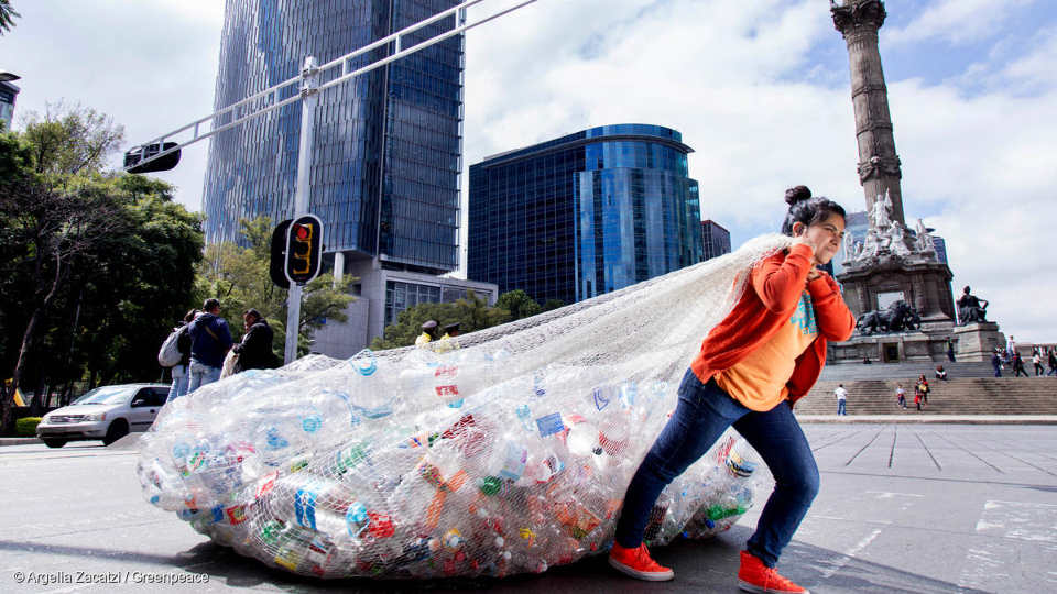 用過即丟的塑膠：地球不能承受之輕